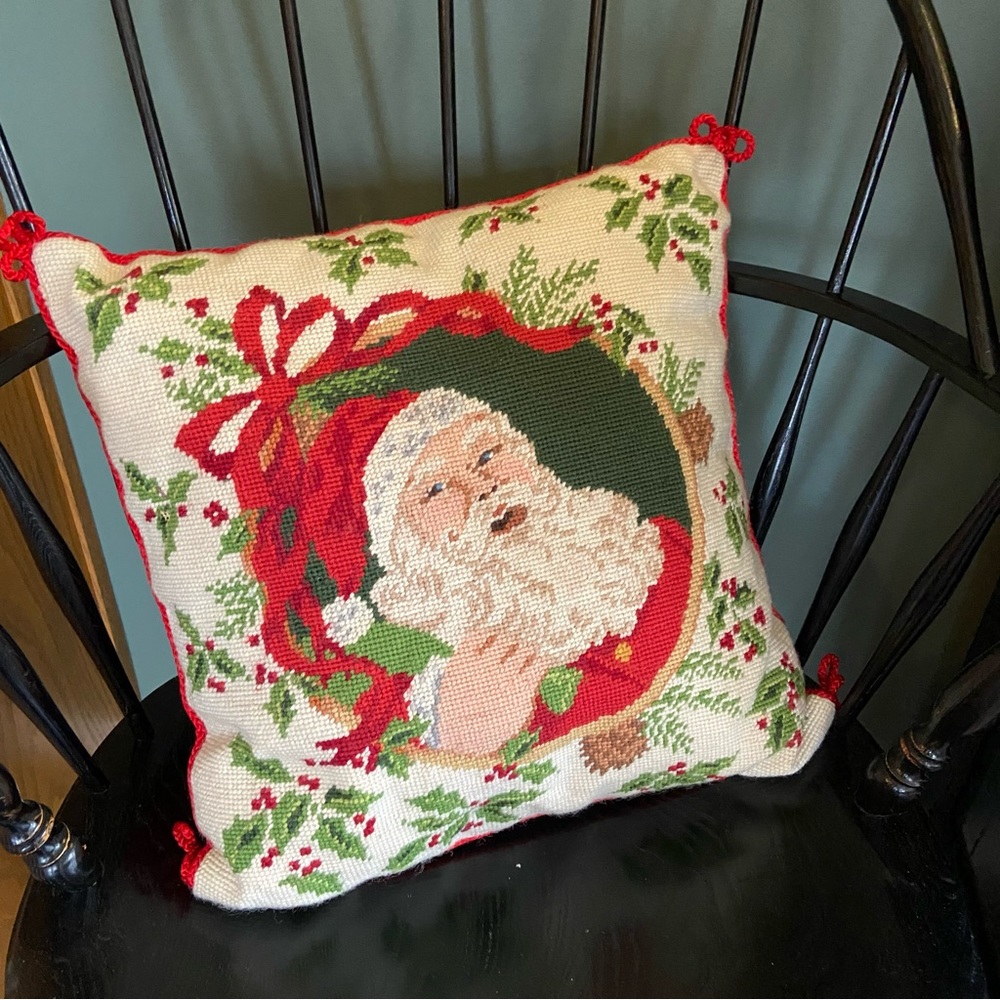 GUC - Christmas Santa Needlepoint Accent Pillow - Picture 5 of 7